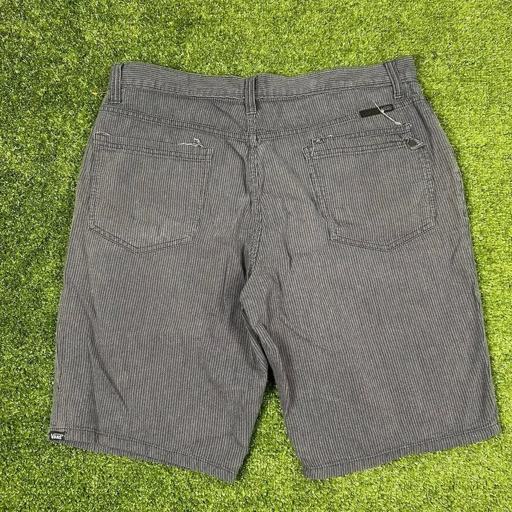Vans Men's Grey and Black Shorts